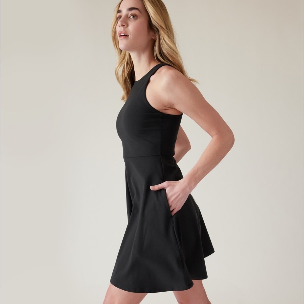 Athleta Conscious Dress - Medium Petite